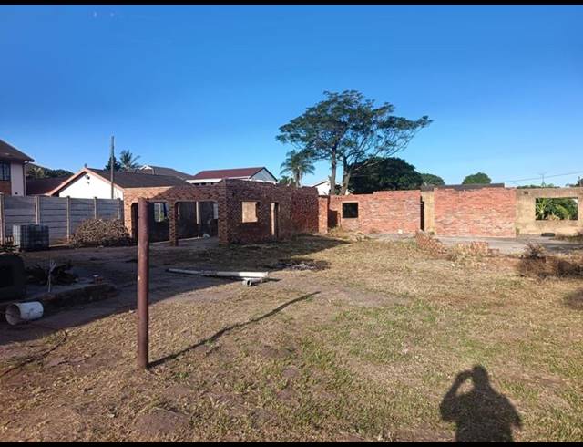 11 BEDROOM HOUSE FOR SALE IN ISIPINGO RAIL